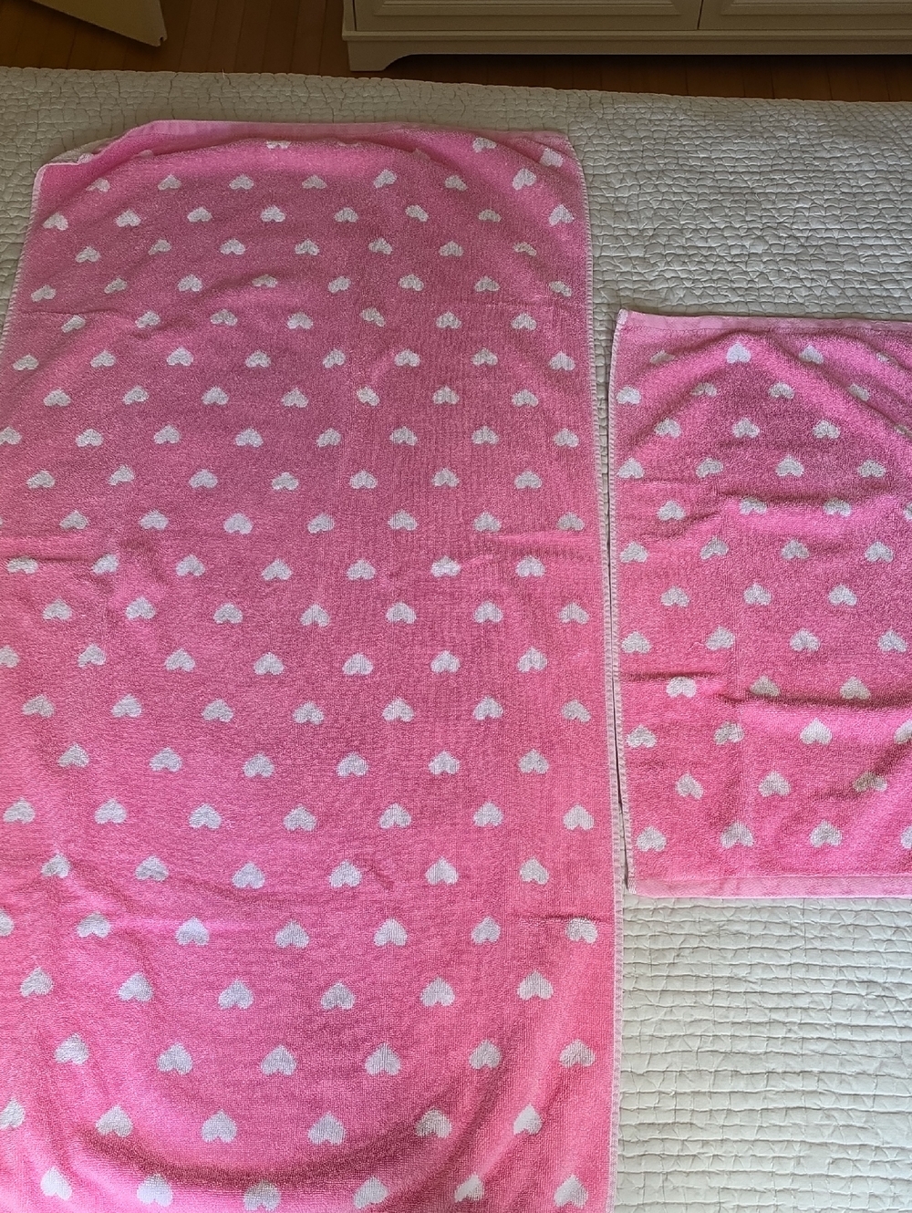 Pottery Barn Kids Pastel Heart & Stripe Towel Bundle - Picture 7 of 8